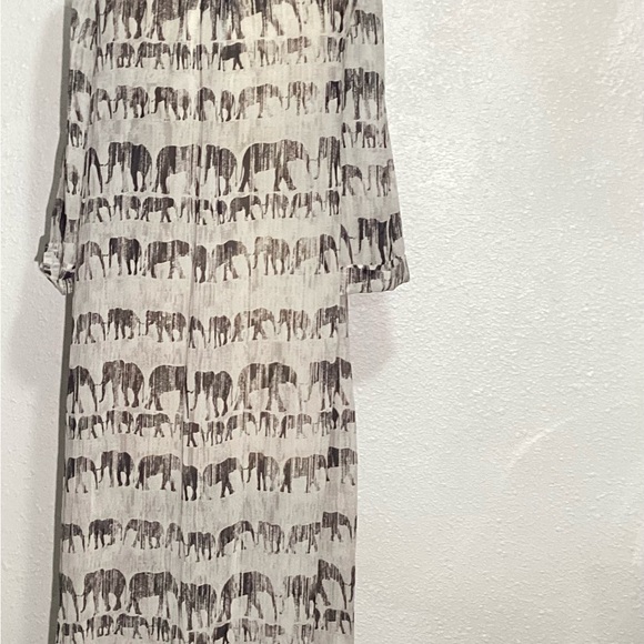 Nic+ Zoe elephant print sheer button up dress size medium - Picture 4 of 7
